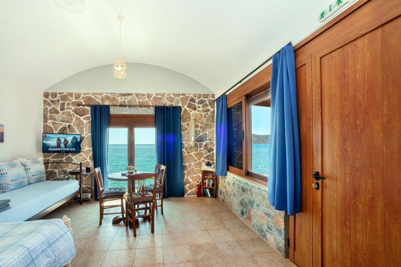 Plaka Beach Cottages Eksteriør billede