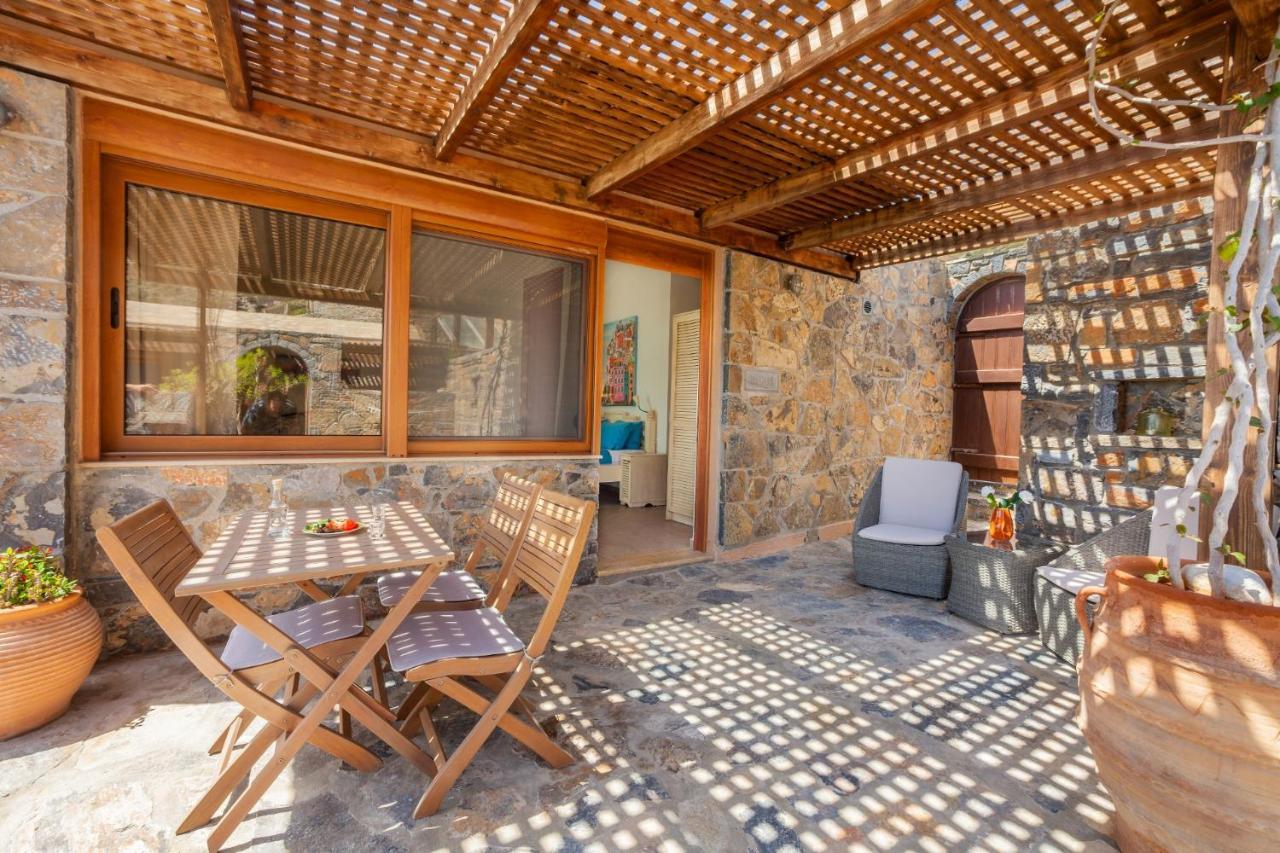 Plaka Beach Cottages Eksteriør billede