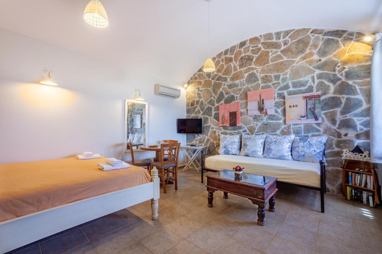 Plaka Beach Cottages Eksteriør billede